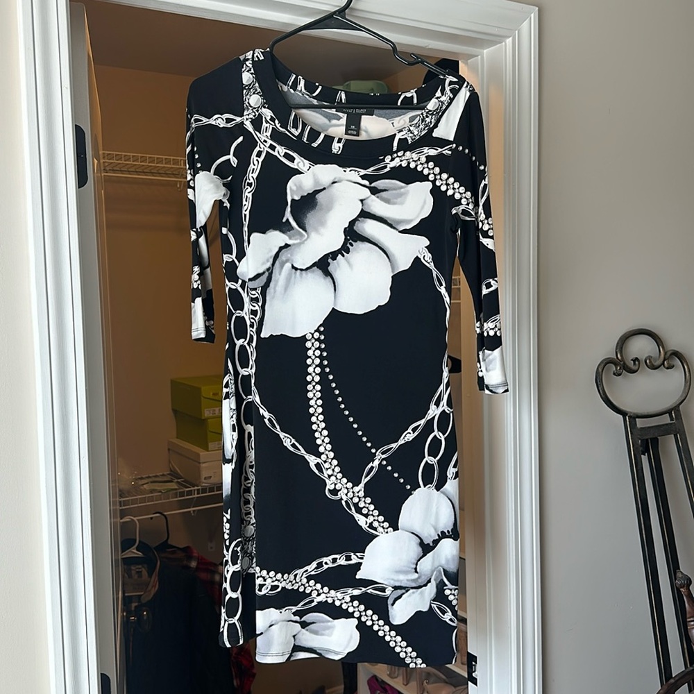 Women’s White House Black Market Dress